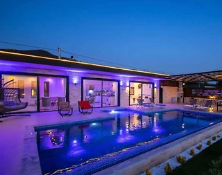 Kaş Çavdır'da Muhteşem Doğada, Özel Havuzlu, Çocuk Oyun Alanlı Villa - 2