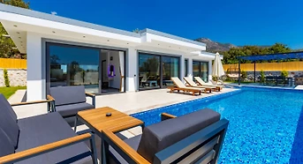 Kaş Çavdır'da Sakin Konumda, Özel Havuzlu, 5 Kişilik Villa