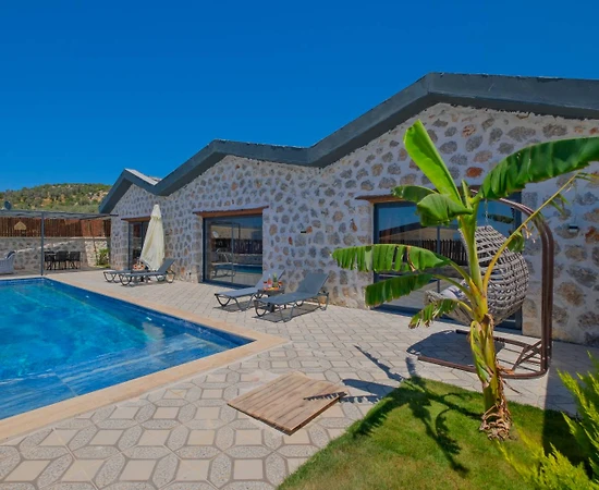 Kaş Çavdır'da Sakin Konumda, Özel Havuzlu, Balayı Villası - 1