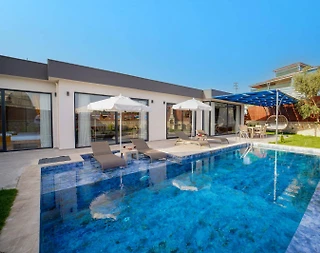 Kaş Çavdır'da Sakin Konumda, Özel Havuzlu, Olanaklı, Lüks Villa - 2