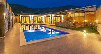 Kaş Çavdır'da Yeşillikler İçerisinde, Özel Havuzlu, Konforlu Villa