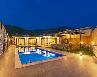 Kaş Çavdır'da Yeşillikler İçerisinde, Özel Havuzlu, Konforlu Villa - 1
