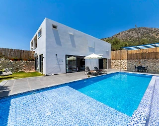 Kaş Çayköy'de Balayı Çiftlerine Uygun, Özel Havuzlu, İkiz Villa - 1