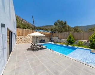 Kaş Çayköy'de Balayı Çiftlerine Uygun, Özel Havuzlu, İkiz Villa - 2