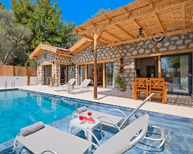 Kaş Çayköy'de Balayı Çiftlerine Uygun, Özel Havuzlu, Taş Villa - 2