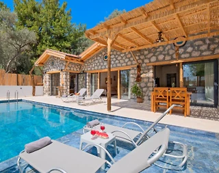 Kaş Çayköy'de Balayı Çiftlerine Uygun, Özel Havuzlu, Taş Villa - 2