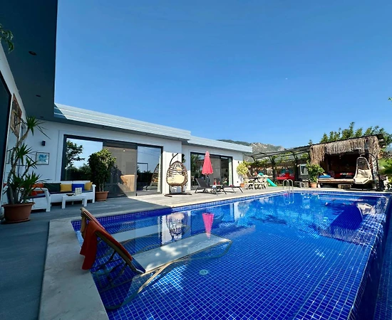 Kaş Çayköy'de Şehrin Gürültüsünden Uzakta, Özel Havuzlu, Ferah Villa - 1