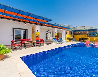 Kaş Çayköy'de Çocuk Oyun Alanlı, Özel Havuzlu, Jakuzili Villa - 1