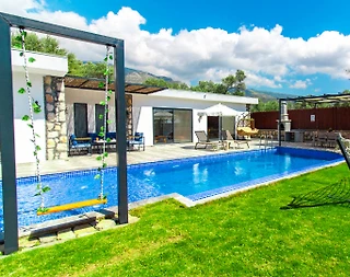 Kaş Çayköy'de Doğa İçerisinde, Özel Havuzlu, Bahçeli Villa - 1