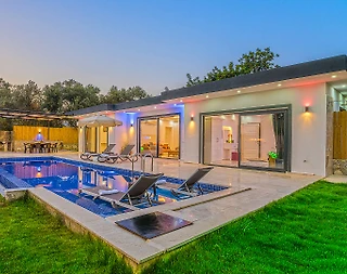 Kaş Çayköy'de Doğa İle İç İçe, Özel Havuzlu, Kiralık Villa - 1