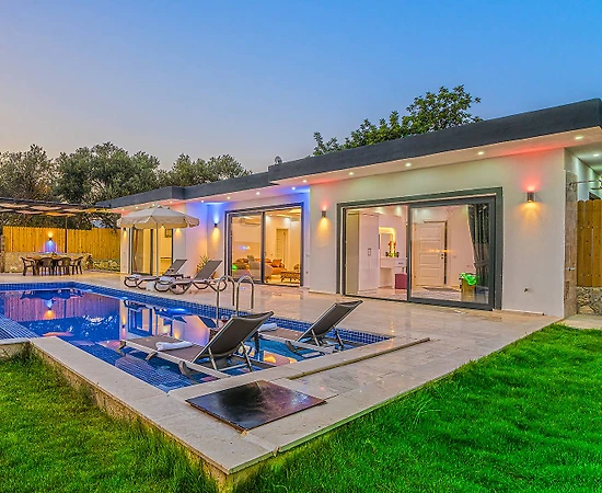 Kaş Çayköy'de Doğa İle İç İçe, Özel Havuzlu, Kiralık Villa - 1