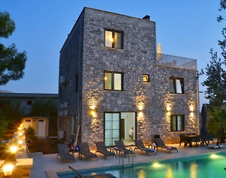 Kaş Çayköy'de Geniş Ailelere Uygun, Özel Havuzlu, 14 Kişilik Villa - 2