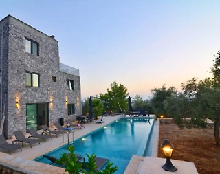 Kaş Çayköy'de Geniş Ailelere Uygun, Özel Havuzlu, 14 Kişilik Villa - 5