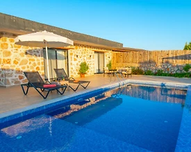 Kaş Üzümlü'de Huzurlu Doğa İçerisinde, Özel Havuzlu, Balayı Villası - 2