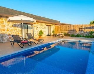 Kaş Üzümlü'de Huzurlu Doğa İçerisinde, Özel Havuzlu, Balayı Villası - 2