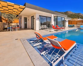 Kaş Çayköy'de Modern Tasarımlı, Özel Havuzlu, Saunalı Villa - 2