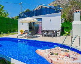 Kaş Çayköy'de Yemyeşil Doğada, Özel Havuzlu, Salıncaklı Villa - 2