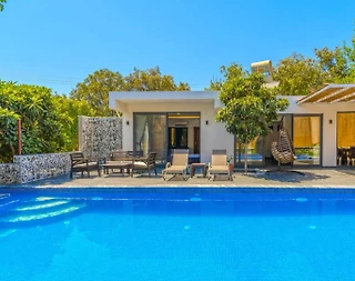Kaş Çayköy'de Yeşillikler İçerisinde, Özel Havuzlu, Balayı Villası - 2