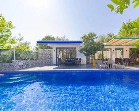 Kaş Çayköy'de Yeşillikler İçerisinde, Özel Havuzlu, Balayı Villası - 3
