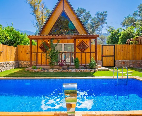 Kaş Çayköy'de Yeşillikler İçerisinde, Özel Havuzlu, Jakuzili Bungalov - 1