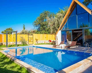 Kaş Çayköy'de Yeşillikler İle Dolu Doğada, Özel Havuzlu, Şık Bungalov - 1