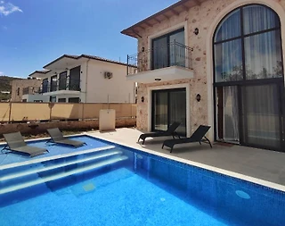 Kaş Andifli'de Doğa İle İç İçe , Özel Havuzlu, Taş Villa - 3