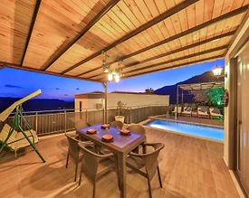 Kaş Çukurbağ'da Doğa İle İç İçe, Özel Havuzlu, Konforlu Villa - 3