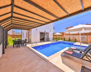 Kaş Çukurbağ'da Bohem Tasarımlı, Özel Havuzlu, Konforlu Villa - 3