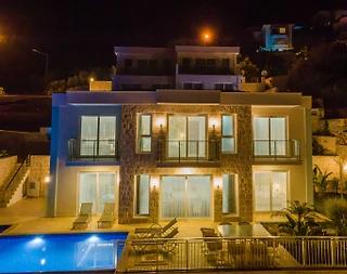 Kaş Çukurbağ'da Deniz Manzaralı, Özel Havuzlu, Lüks Villa - 1