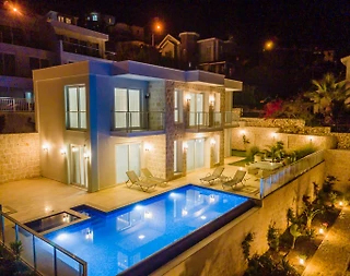 Kaş Çukurbağ'da Deniz Manzaralı, Özel Havuzlu, Lüks Villa - 2