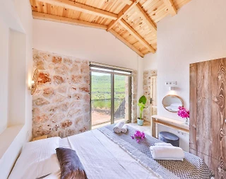 Kaş Çukurbağ'da Doğa Manzaralı, Özel Havuzlu, Taş Villa - 4