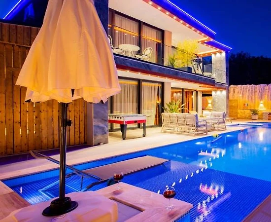 Kaş Çukurbağ'da Doğayla Baş Başa, Özel Havuzlu, Modern Villa - 1