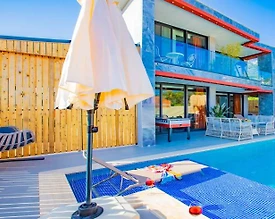 Kaş Çukurbağ'da Doğayla Baş Başa, Özel Havuzlu, Modern Villa - 2