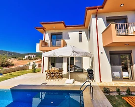 Kaş Andifli'de Huzurlu Doğada, Özel Havuzlu, 3+1, Bahçeli Villa - 2