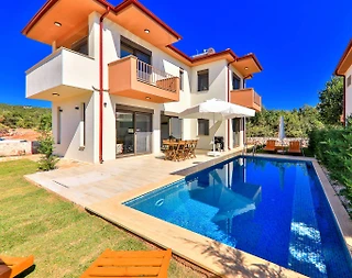 Kaş Andifli'de Huzurlu Doğada, Özel Havuzlu, 3+1, Bahçeli Villa - 1