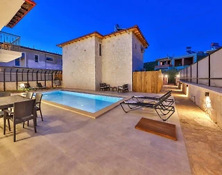 Kaş Andifli'de Ferah ve Geniş Bahçeli, Özel Havuzlu, Lüks Villa - 4