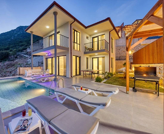 Kaş Çukurbağ'da Geniş Ailelere Uygun, Özel Havuzlu, Konforlu Villa - 1