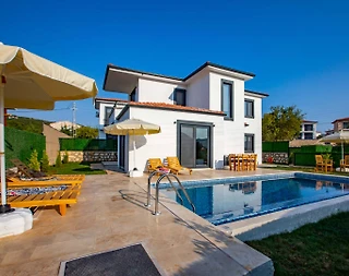 Kaş Andifli'de Geniş Bahçe İçerisinde, Özel Havuzlu, 6 Kişilik Villa - 1