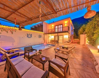 Kaş Çukurbağ'da Gözlerden Uzak, Isıtmalı Özel Havuzlu, Kiralık Villa - 1
