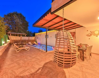 Kaş Çukurbağ'da Gözlerden Uzak, Isıtmalı Özel Havuzlu, Kiralık Villa - 2