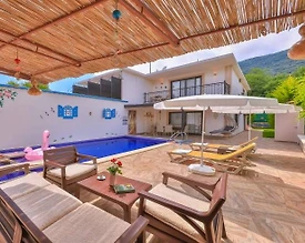 Kaş Çukurbağ'da Gözlerden Uzak, Isıtmalı Özel Havuzlu, Kiralık Villa - 2