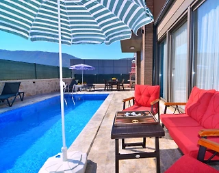 Kaş Andifli'de Modern Tasarımlı, Özel Havuzlu, Bahçeli Villa - 4