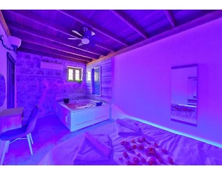 Kaş Çukurbağ'da Modern Tasarımlı, Özel Havuzlu, Korunaklı Villa - 5