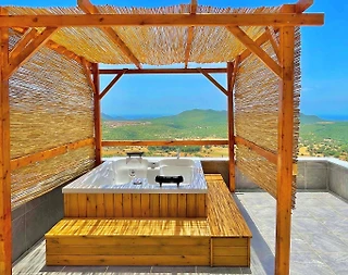 Kaş Çukurbağ'da Muhteşem Dağ Manzaralı, Özel Havuzlu, Kiralık Villa - 3