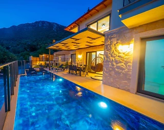 Kaş Çukurbağ'da Ormanın İçerisinde, Özel Havuzlu, 6 Kişilik Villa - 4