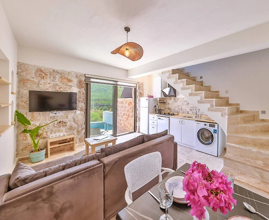 Kaş Çukurbağ'da Otantik Mimarili, Özel Havuzlu, Kiralık Villa - 1