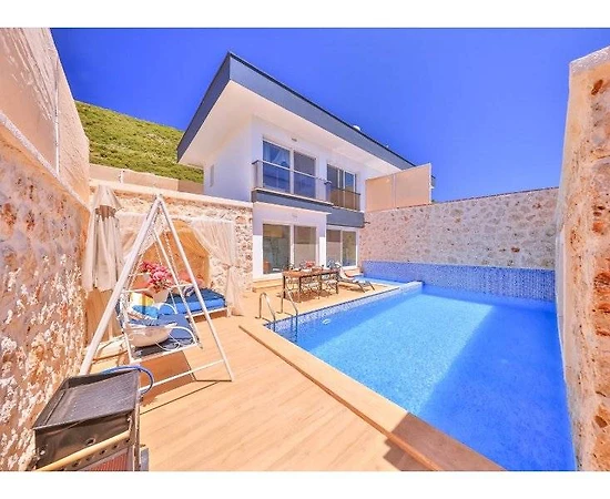 Kaş Çukurbağ'da Modern Tasarımlı, Özel Havuzlu, Lüks Villa - 1