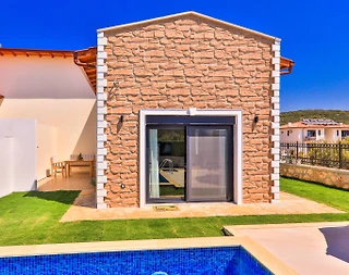 Kaş Çukurbağ'da Sakin Konumda, Özel Havuzlu, Şık Villa - 3