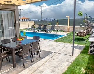 Kaş Andifli'de Yeşillikler İle Dolu Doğada, Özel Havuzlu, Şık Villa - 4