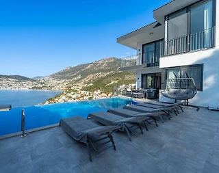 Kaş Çukurca'da Elverişli Konumda, Özel Havuzlu, 10 Kişilik Villa - 1